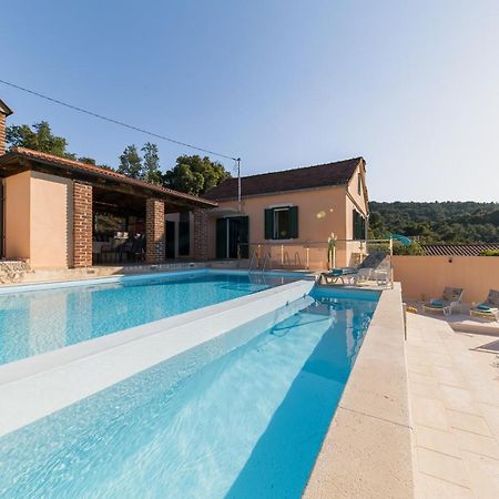 Holiday Home Lavanda มาลีลิช ภายนอก รูปภาพ